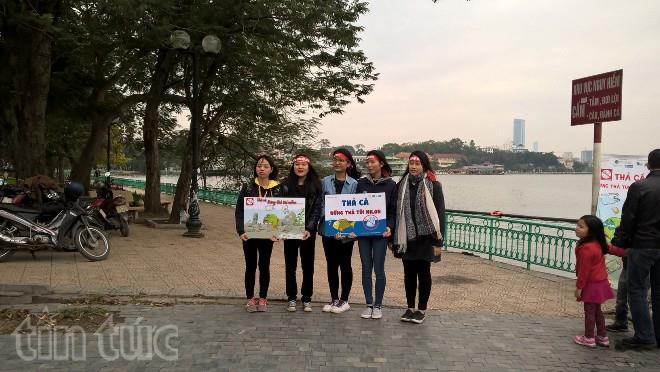 Thả cá chép Tết ông Công, ông Táo cũng cần có ý thức bảo vệ môi trường ảnh 4